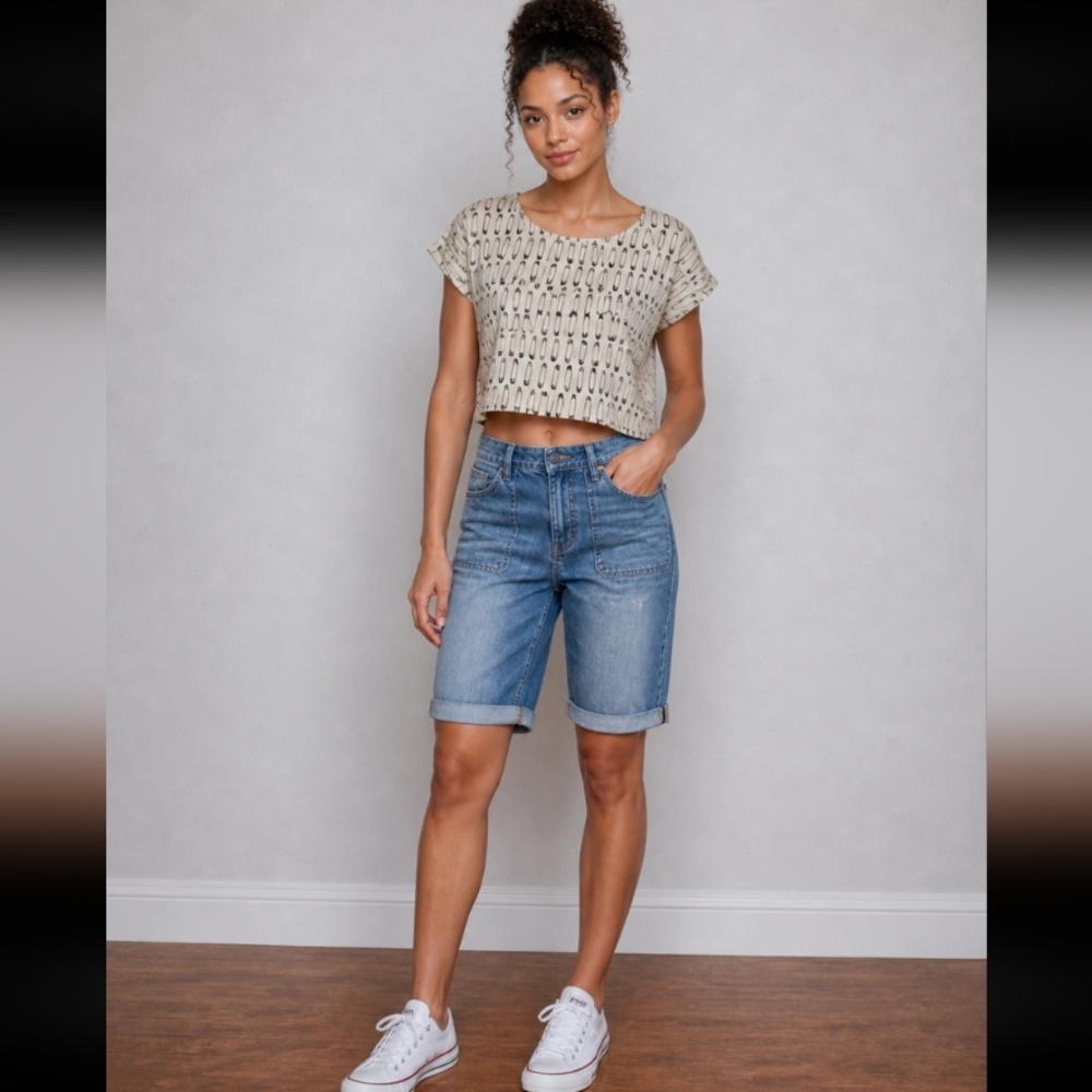 DIVIDED  by H&M safety pin button back blouse 2